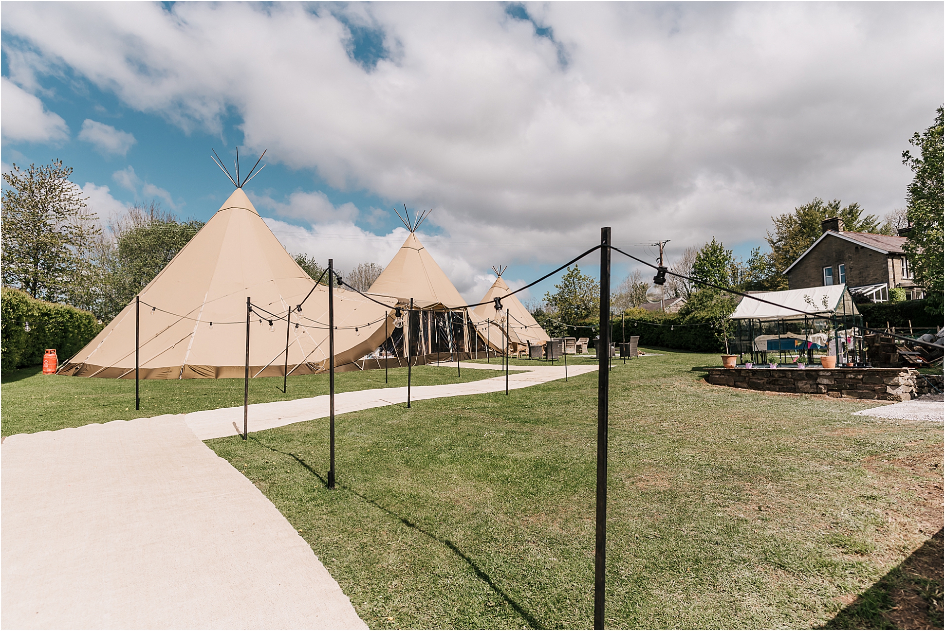 Ben and Ash – Tipi Wedding of awesomeness