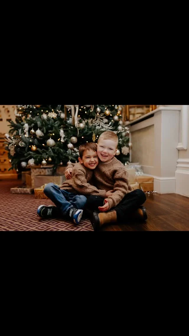 What a magical weekend at Ashfield House 💫

Thank you to everyone who came along for Christmas photos — the laughter, smiles and festive spirit were just incredible. I really hope you’ve come away with lots of special memories to treasure 🤍

A huge thank you as well to everyone who’s supported me over the years — it truly means the world.
✨ Weekends are now fully booked until Christmas ✨
There is limited early mid-week availability and a little availability over the Christmas holidays, so if you’re hoping to squeeze in a session, now’s the time to get in touch!

Merry Christmas everyone — I hope this post brings a smile to your face 🎄😊
📩 Message me to book or for more details
#sarahglynnphotography #AshfieldHouse #liverpoolphotographer #FestivePhotos